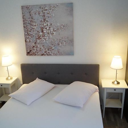 Apartments Mario With Private Parking Makarska Extérieur photo