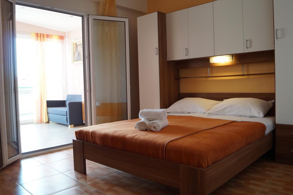 Apartments Mario With Private Parking Makarska Extérieur photo