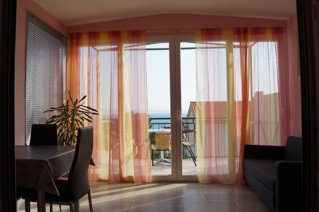 Apartments Mario With Private Parking Makarska Extérieur photo
