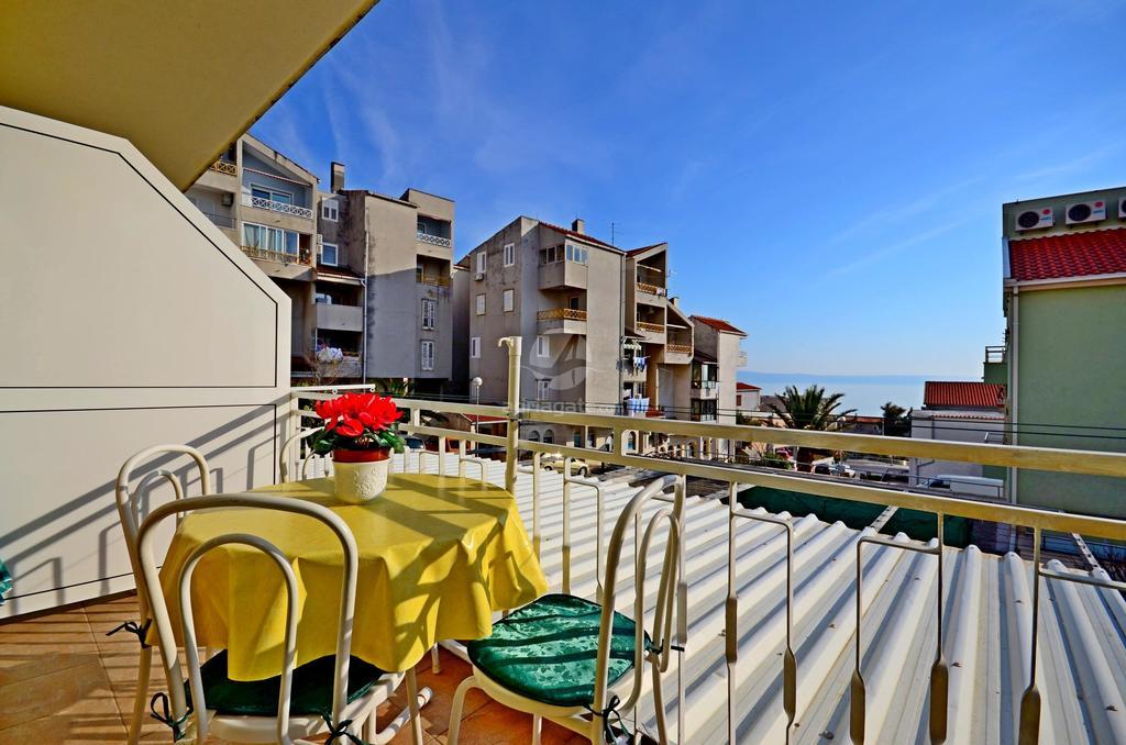 Apartments Mario With Private Parking Makarska Chambre photo