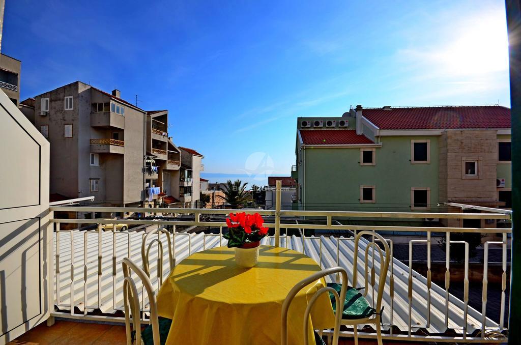 Apartments Mario With Private Parking Makarska Chambre photo
