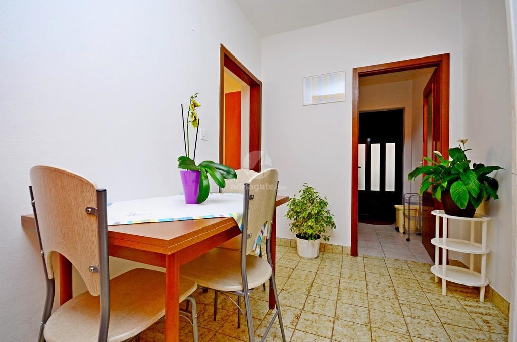 Apartments Mario With Private Parking Makarska Chambre photo