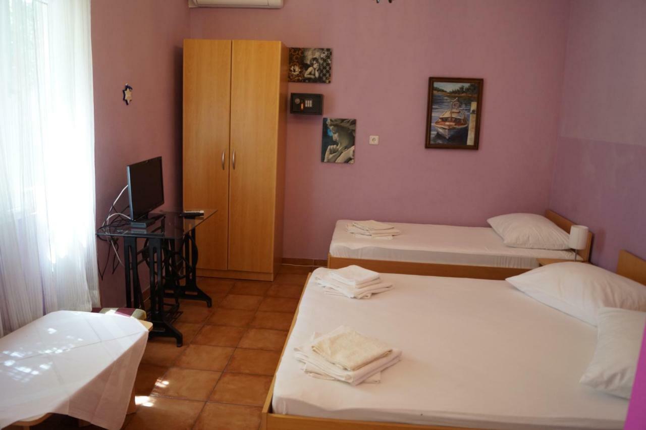 Apartments Mario With Private Parking Makarska Extérieur photo