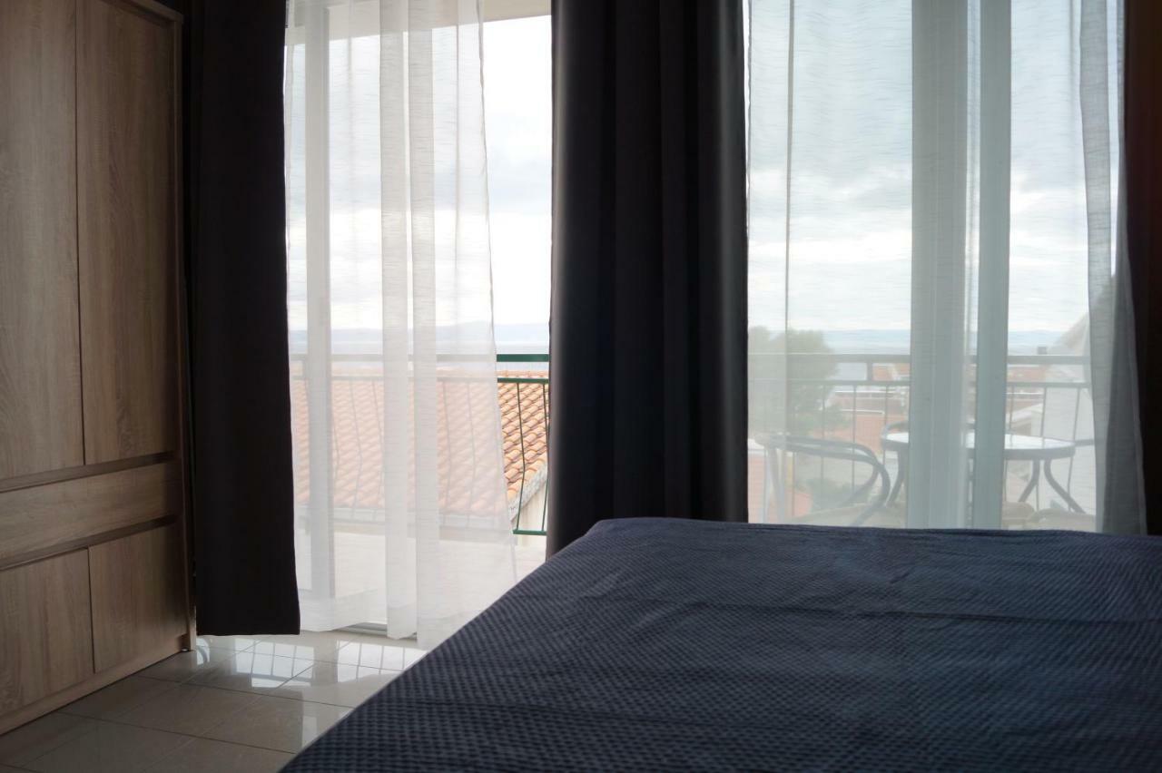 Apartments Mario With Private Parking Makarska Extérieur photo