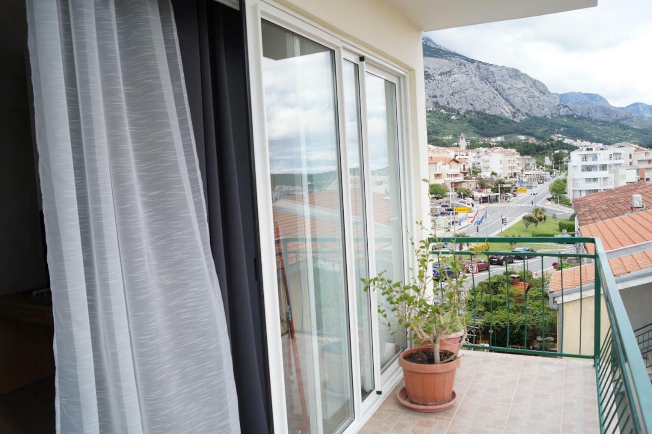 Apartments Mario With Private Parking Makarska Extérieur photo