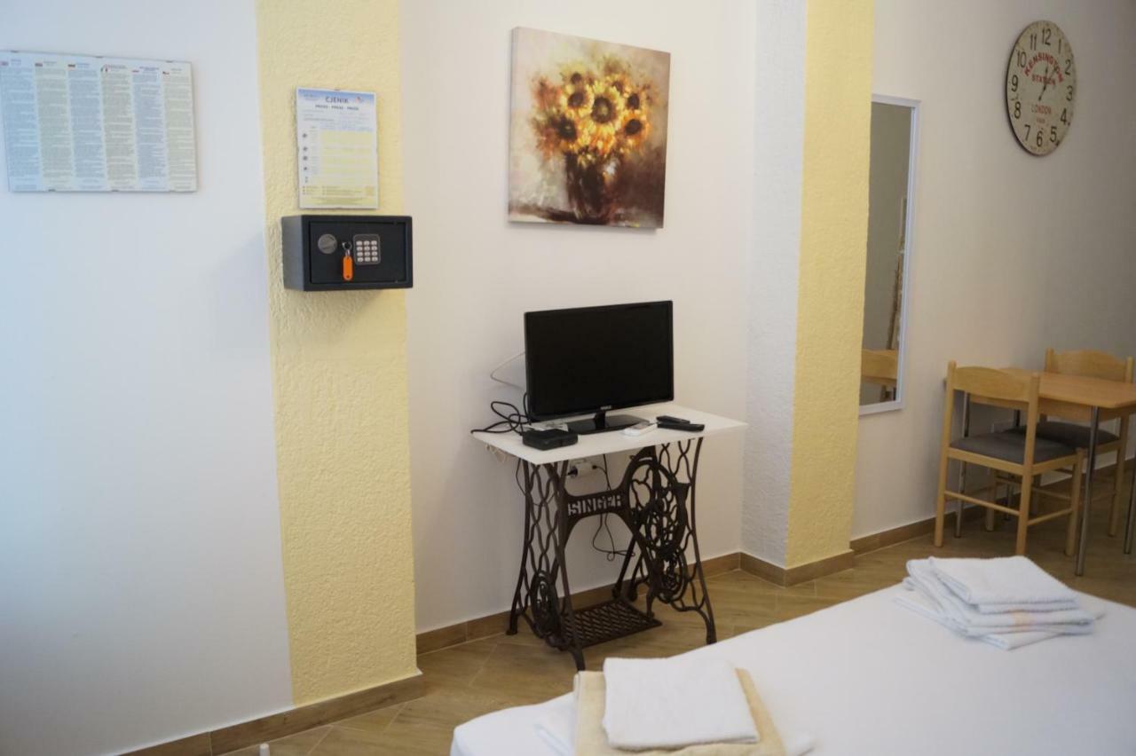 Apartments Mario With Private Parking Makarska Extérieur photo