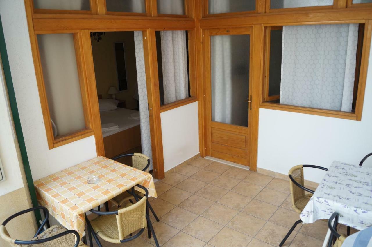Apartments Mario With Private Parking Makarska Extérieur photo