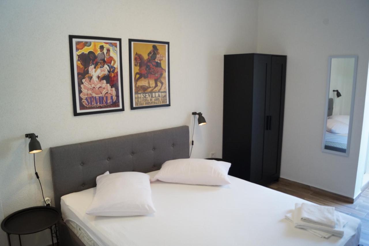 Apartments Mario With Private Parking Makarska Extérieur photo